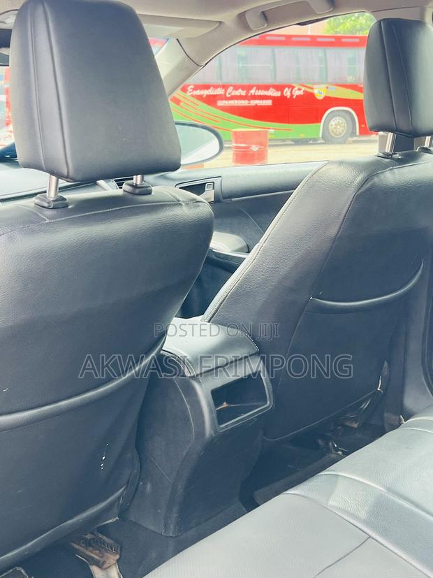 Toyota Camry SE 4dr Sedan (2.5L 4cyl 6A) 2013 White