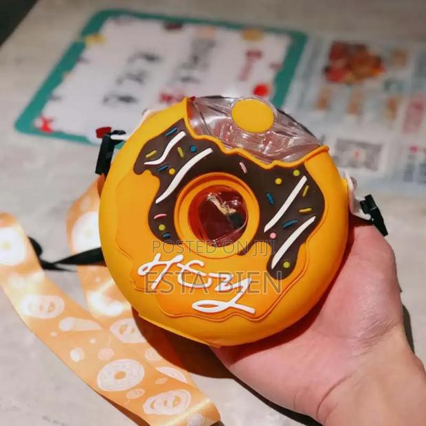 Donut Waterbottle · Photo 3