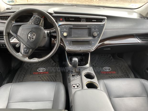 Toyota Avalon XLE Premium Sedan FWD (3.5L 6cyl 6A) 2013 Black