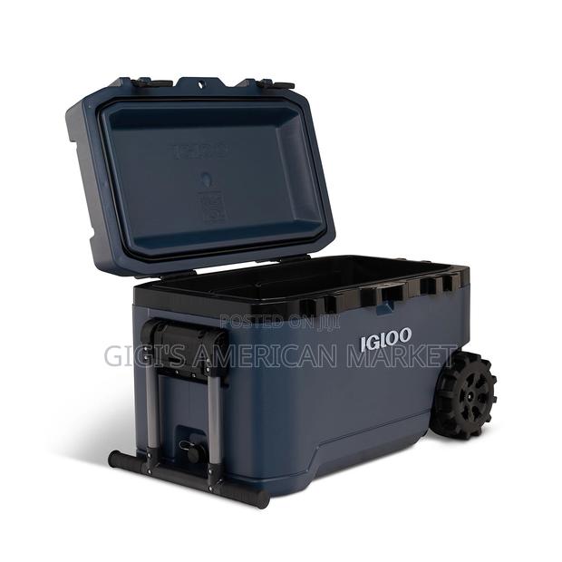 Igloo Rugged Performance 75 Roller Cooler photo 3