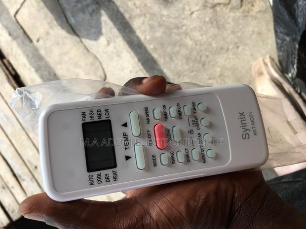 Original Syinix R410 Air Conditioner Remote · Photo 4