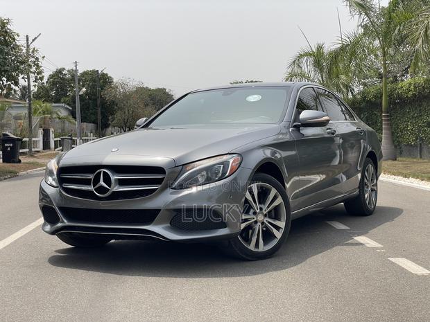 Mercedes-Benz C300 Luxury 4dr RWD Sedan (2.0L 4cyl 7A) 2015 Gray