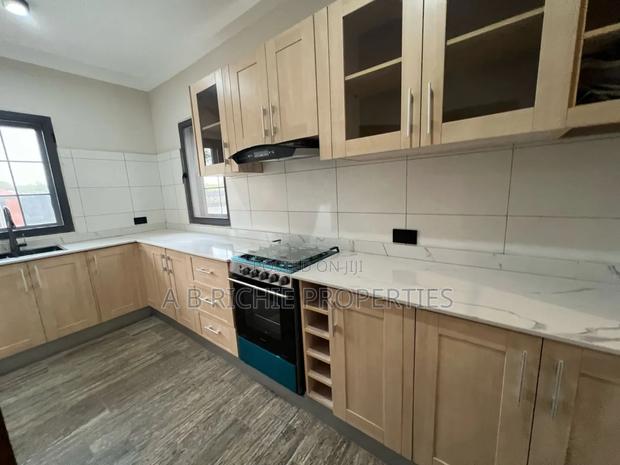 3bdrm Townhouse / Terrace in Ab Richie Properties, Tema Metropolitan · Photo 2