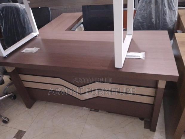Executive Modern Desk (1.6m) · Photo 2