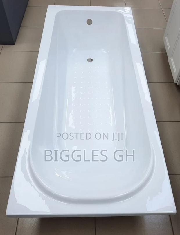 Italian Straight Bathtub- Fiber Bathtub · Photo 3