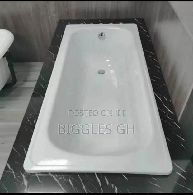 Italian Straight Bathtub- Fiber Bathtub · Photo 4