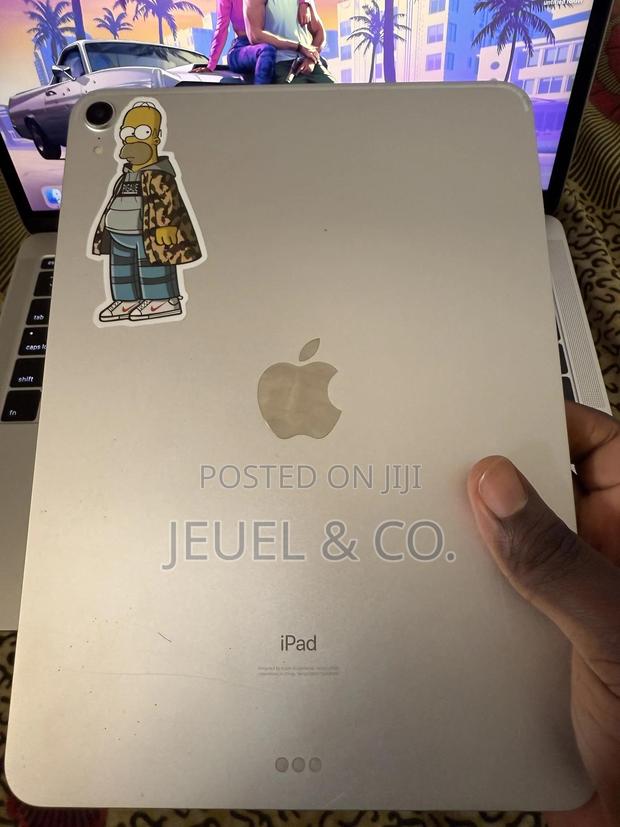 Apple iPad Pro 11 (2018) 64 GB Silver photo 2