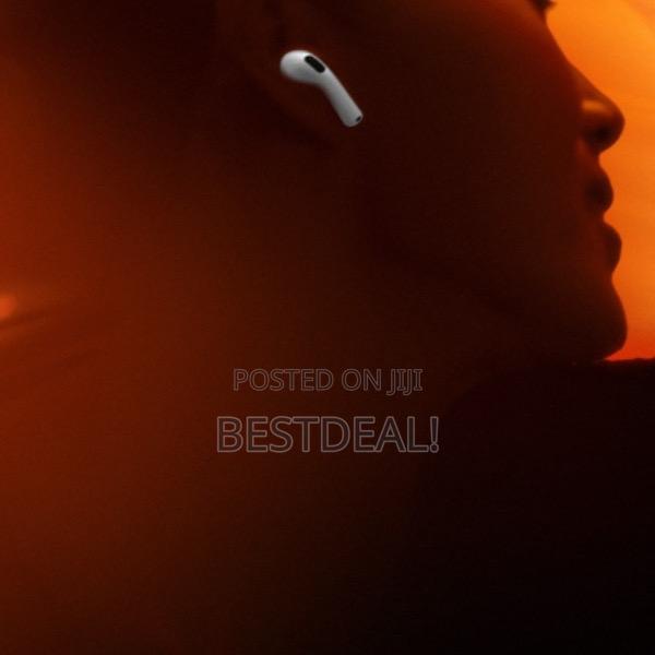 Apple Airpods 4 · Photo 4