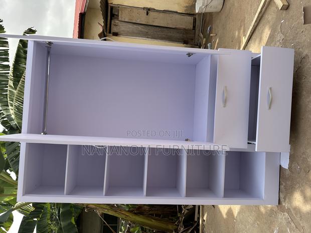 Wardrobe Available photo 2