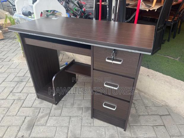 Desktop Desk /Table · Photo 2