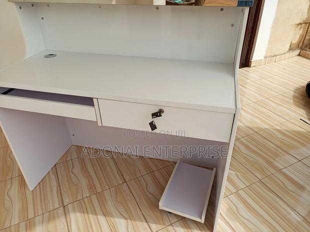 Receptionist Desk/ Front Desk · Photo 3