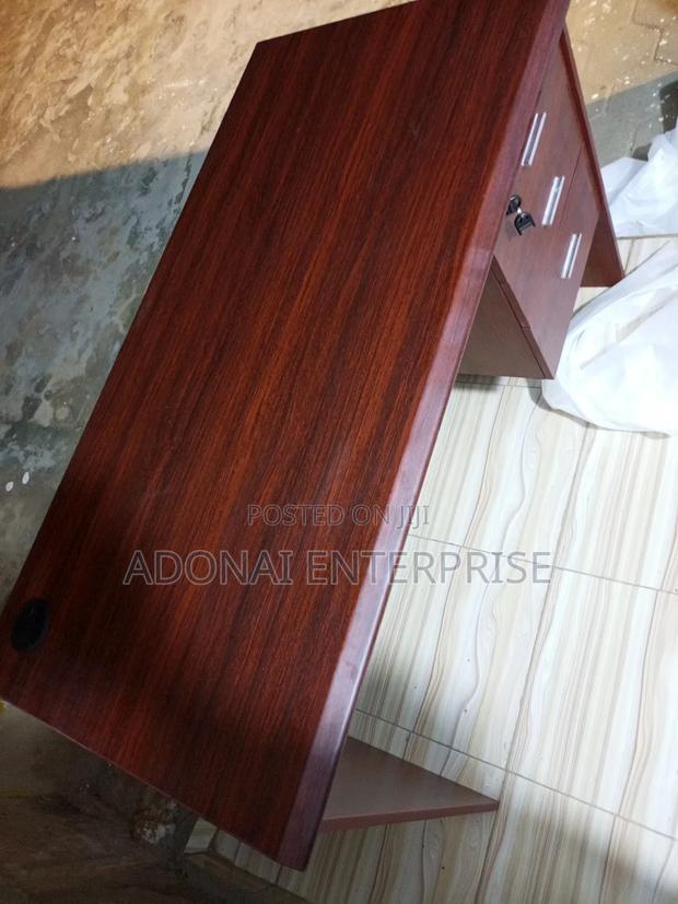 Office Desk Table 1.22m/122cm · Photo 2
