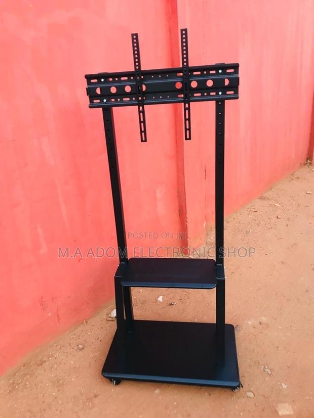 Show Time Mobile Tv Cart for 32"-70" Led Tv · Photo 2