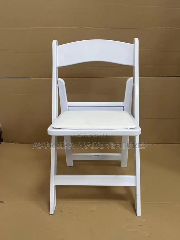 Foldable Chair · Photo 2