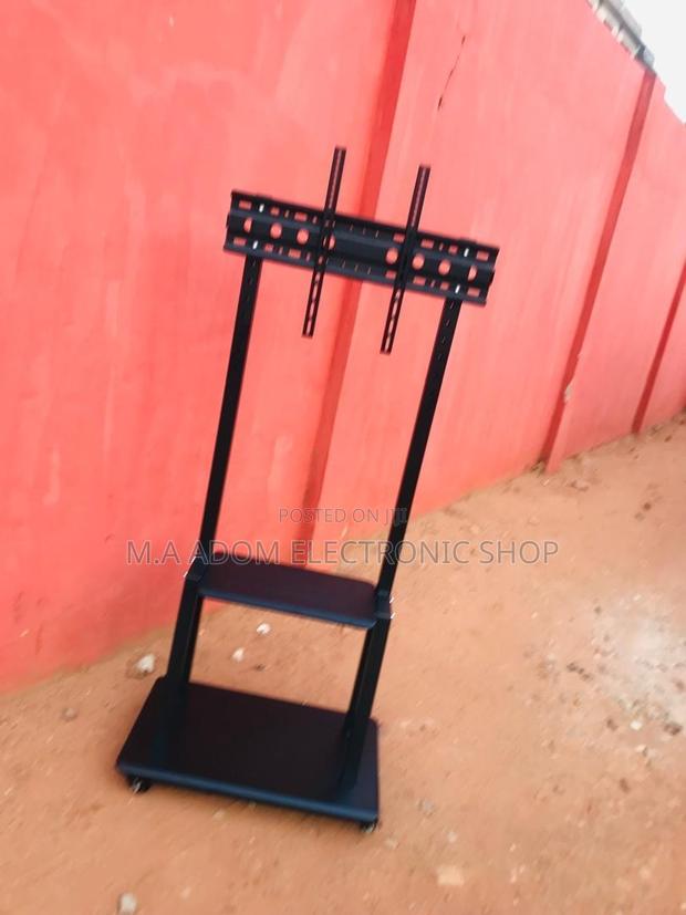Tv Mobility Now 32 to 70 Inch Stand · Photo 2