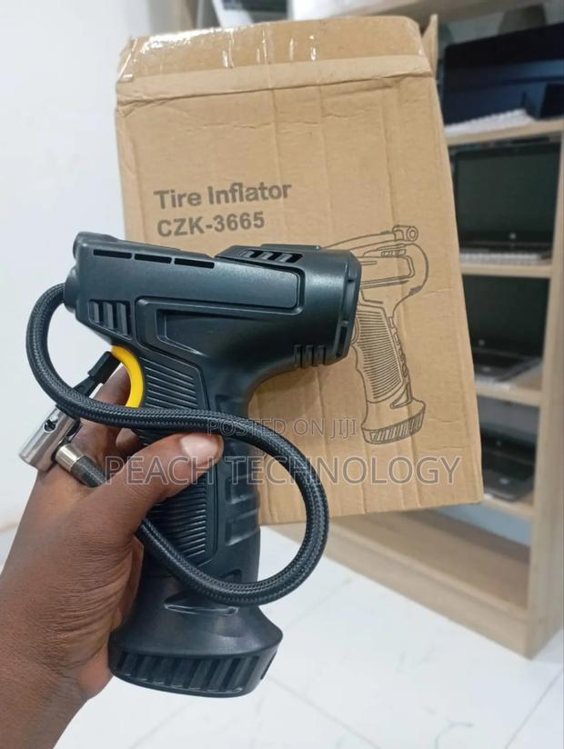 Rechargeable Car Tyre Inflator photo 2