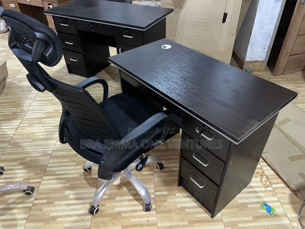 Brand New 100x50cm Computer Table and a Chair · Photo 4