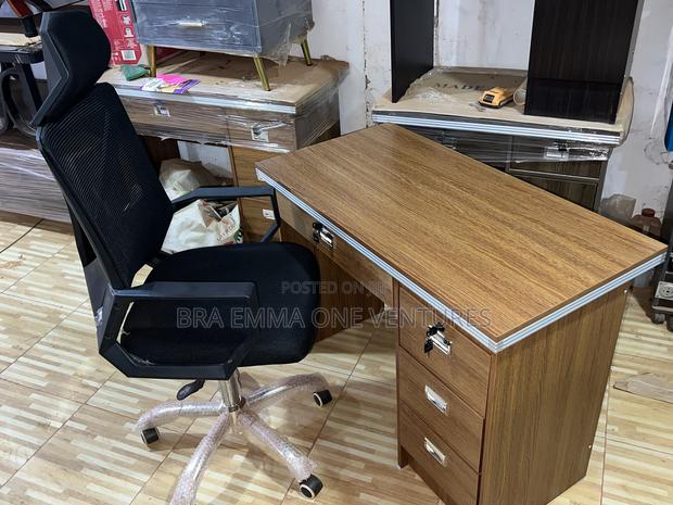 1mx0.5m Table With Chair · Photo 3