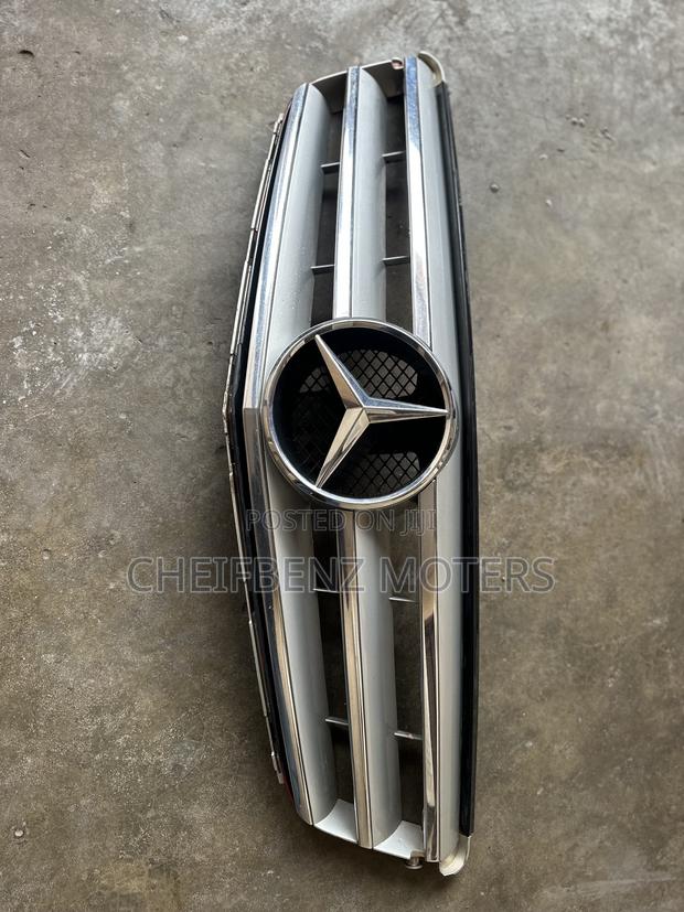 C250 2013-2014 Executive Front Grille or Shells Available photo 2
