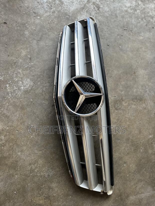 C250 2013-2014 Executive Front Grille or Shells Available photo 4