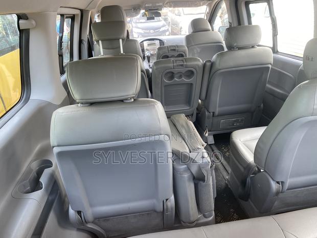 Hyundai H1 2011 White