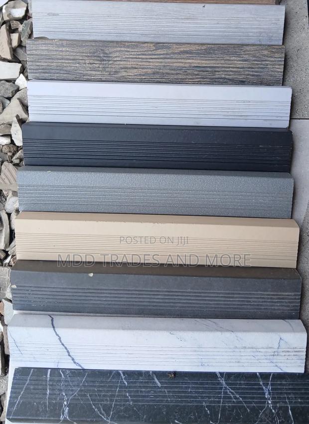 New L- Step Copings Available · Photo 3