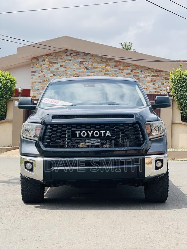 Toyota Tundra SR5 2021 Gray