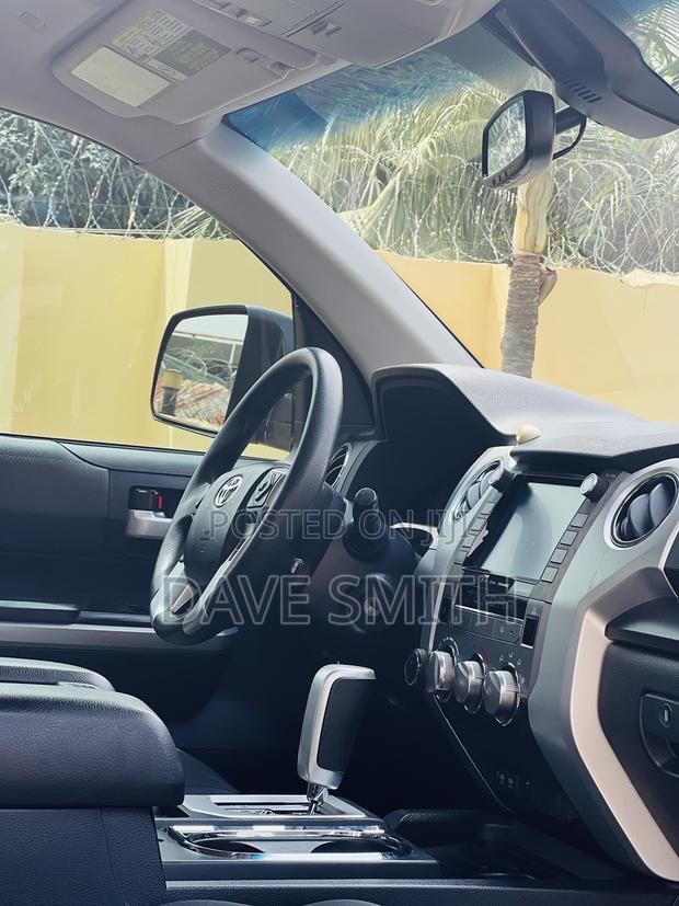 Toyota Tundra SR5 2021 Gray