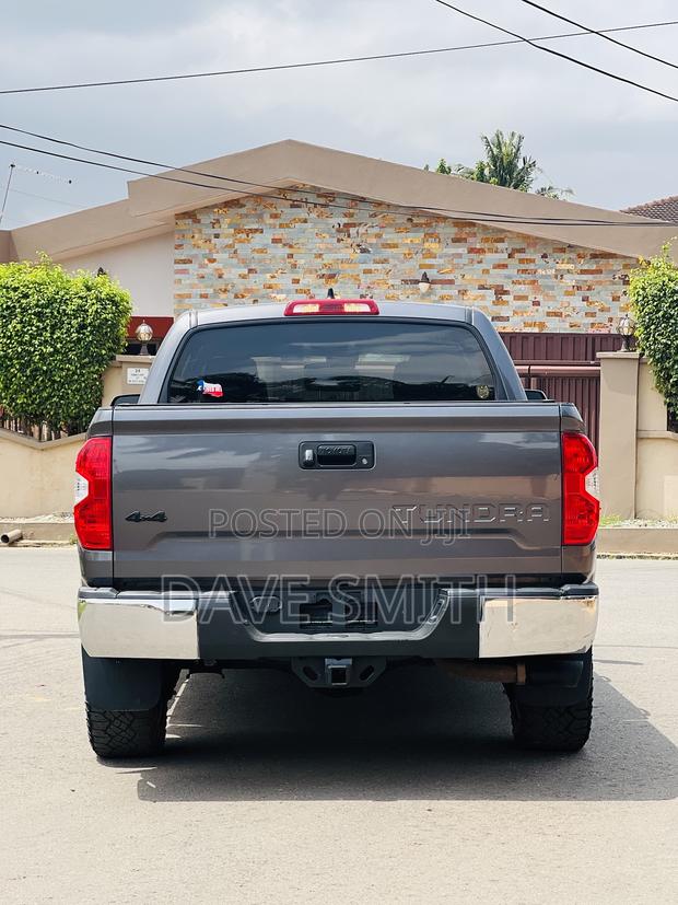 Toyota Tundra SR5 2021 Gray