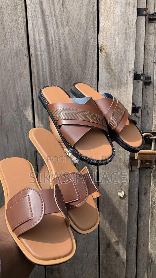 Unisex Combo Slippers · Photo 2