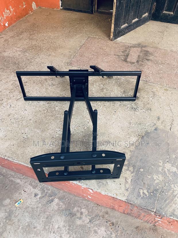 Adjustable Tv Wall Mount Fits Tv Screens From 32”-70” · Photo 4