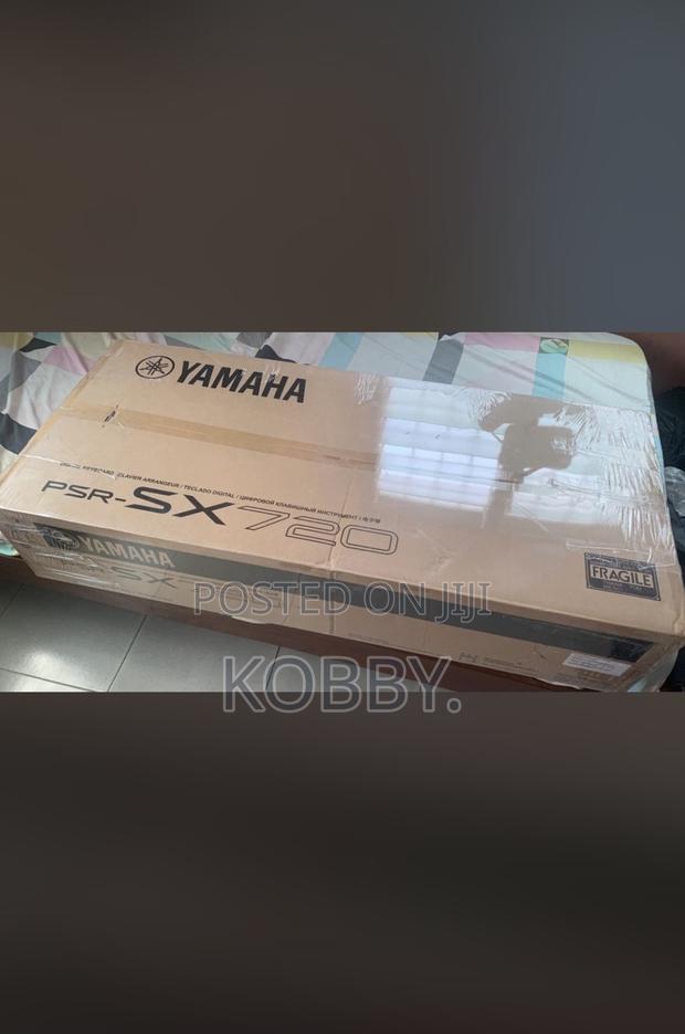 Yamaha PSR Sx720 · Photo 2