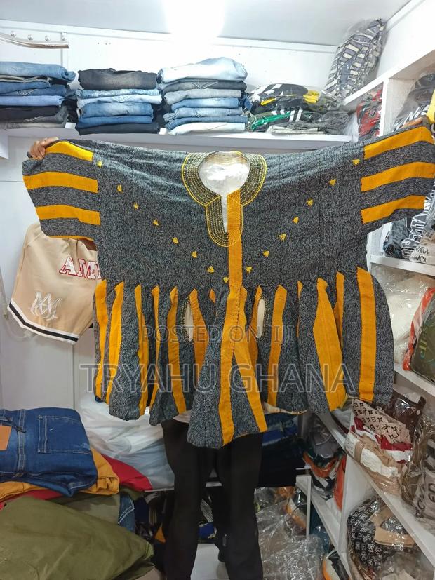Discover the Timeless Elegance of Ghanaian Smocks · Photo 3