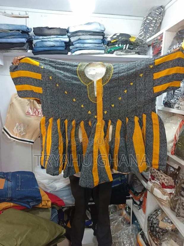 Discover the Timeless Elegance of Ghanaian Smocks · Photo 4