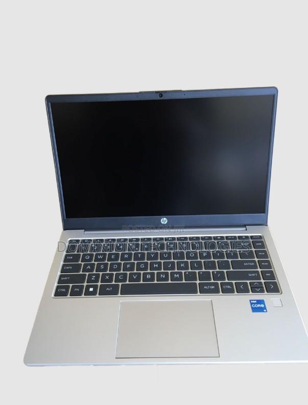 New Laptop HP 240 G9 8GB Intel Core i5 SSD 512GB · Photo 4