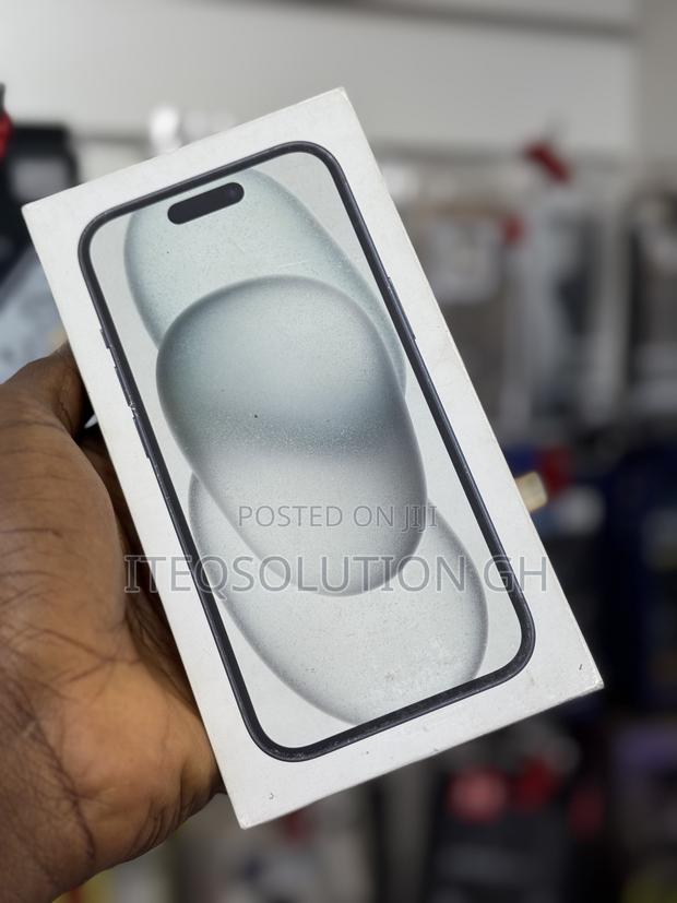 New Apple iPhone 15 128 GB Black