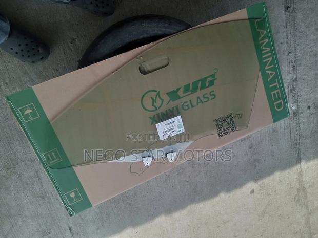 Mazda Cx 5 2018 Front Door Glass Double Type