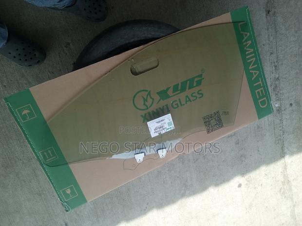 Mazda Cx 5 2018 Front Door Glass Double Type photo 3