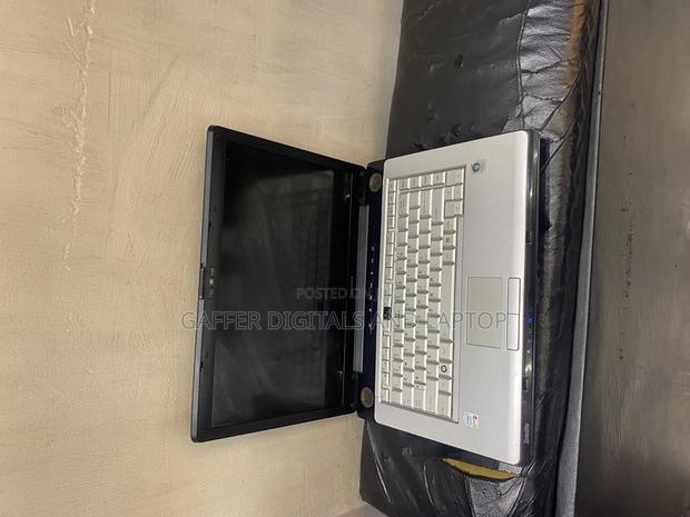New Laptop 4GB Intel Core 2 Quad HDD+SSD 160GB photo 3