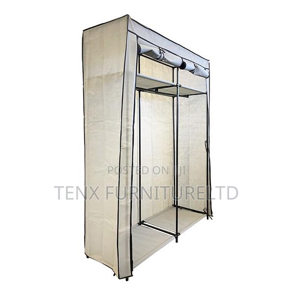 Wardrobe Non-Woven (Met Tube ) · Photo 3