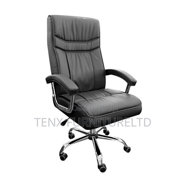 Executive Chair (Swivel Base)Blk · Photo 2