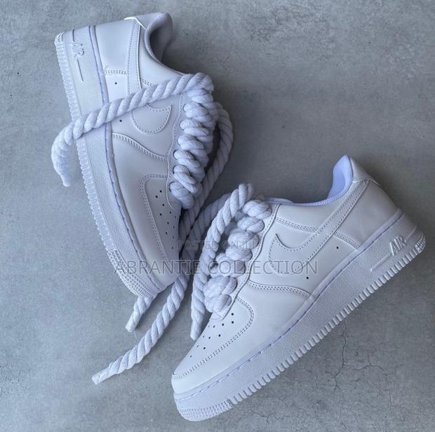 Nike Air Force 1 All White Big Laces · Photo 4