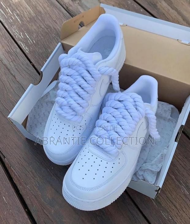 Nike Air Force 1 All White Big Laces · Photo 3