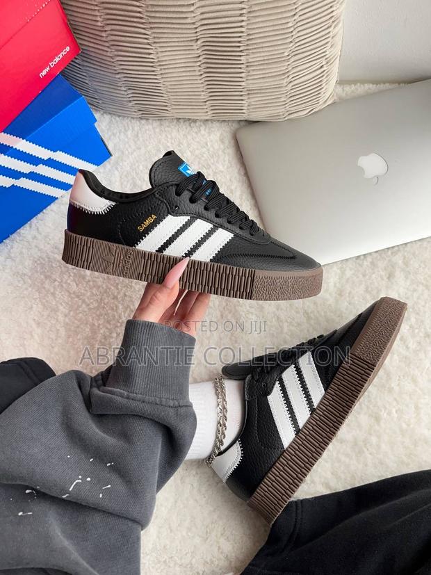 Your Causal Adidas Leather Samba Black · Photo 3