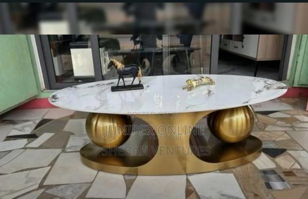 Center Table Mabole Pineter Durable · Photo 2