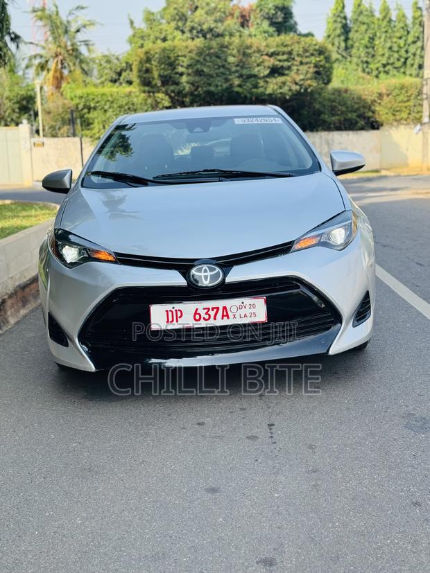Toyota Corolla LE Eco (1.8L 4cyl 2A) 2019 Silver