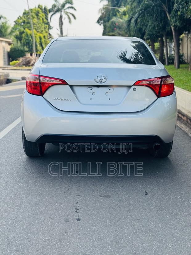 Toyota Corolla LE Eco (1.8L 4cyl 2A) 2019 Silver photo 6