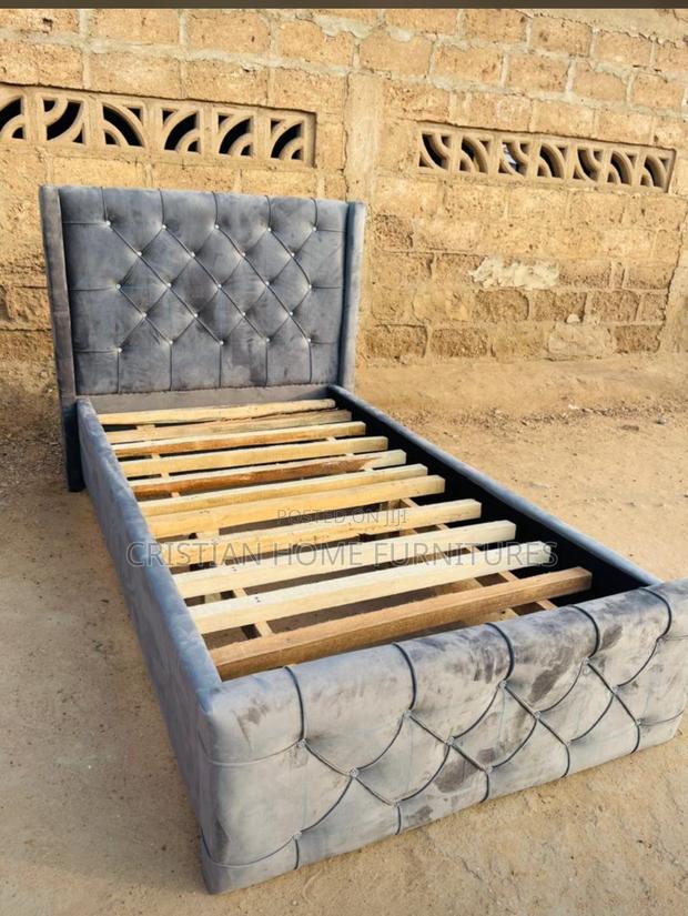 One and Half Bed Frame · Photo 2