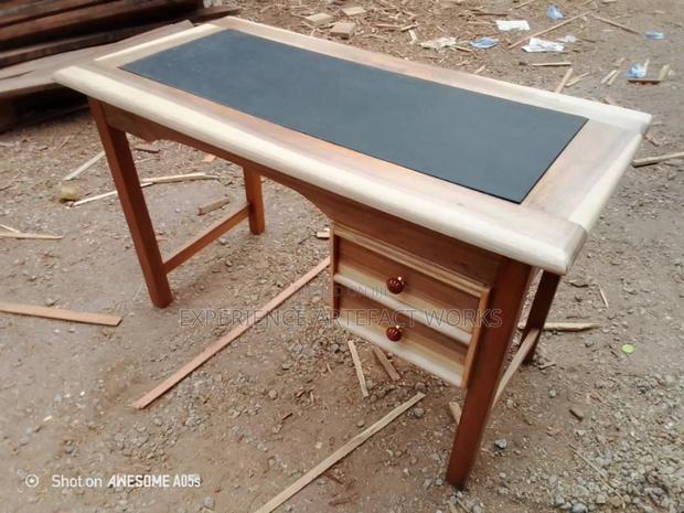 Teachers Table and Chair photo 3