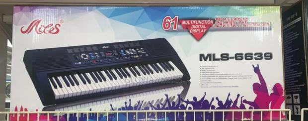 Miles Keyboard/Organ photo 3